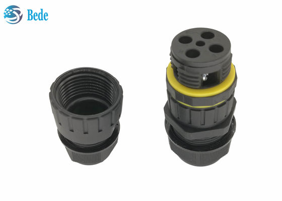 IP 68 کانکتورهای کابل ضد آب 3 پین خروجی 2 ~ 4 سیم تحمل ولتاژ بالا و جریان بالا